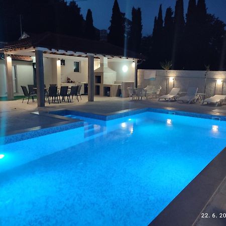 Villa Jelena 特雷比涅 外观 照片