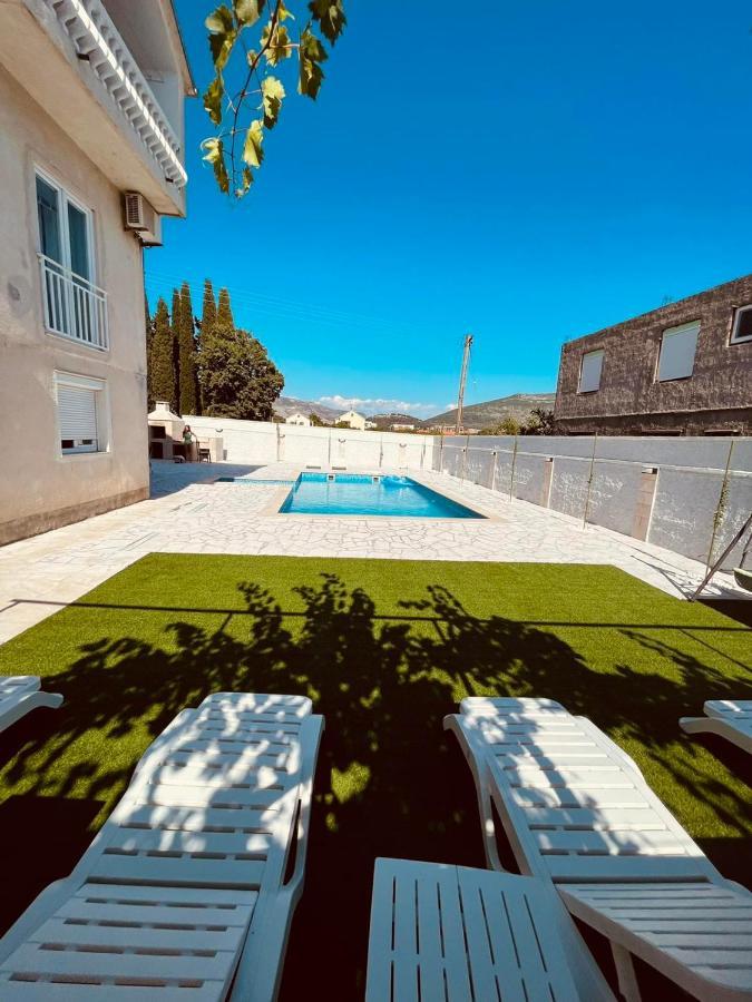 Villa Jelena 特雷比涅 外观 照片